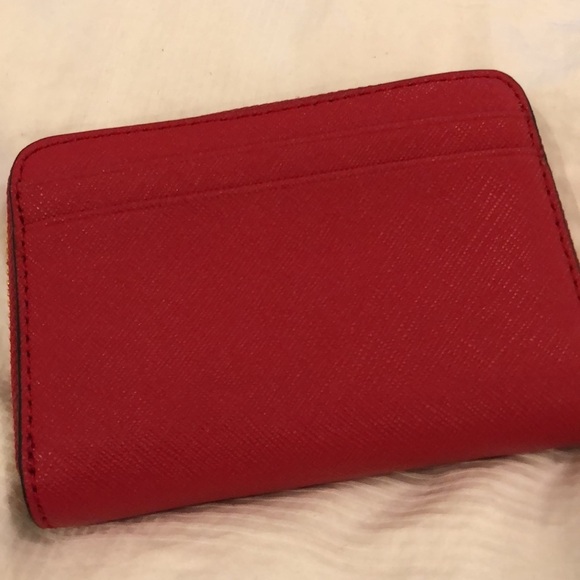 MICHAEL KORS ZIP AROUND WALLET NWOT - Picture 2 of 5